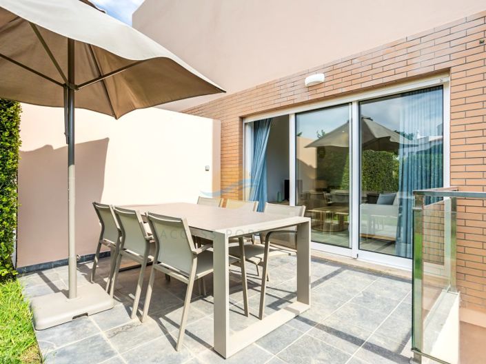 Image No.13-2 Bed House for sale