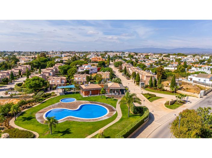 Image No.35-2 Bed House for sale