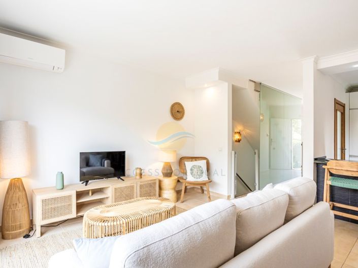 Image No.6-2 Bed House for sale