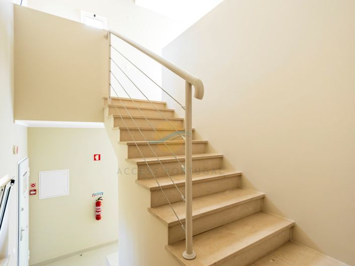 Image No.17-2 Bed House for sale