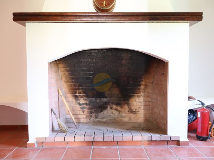 Image No.21-3 Bed Farmhouse for sale