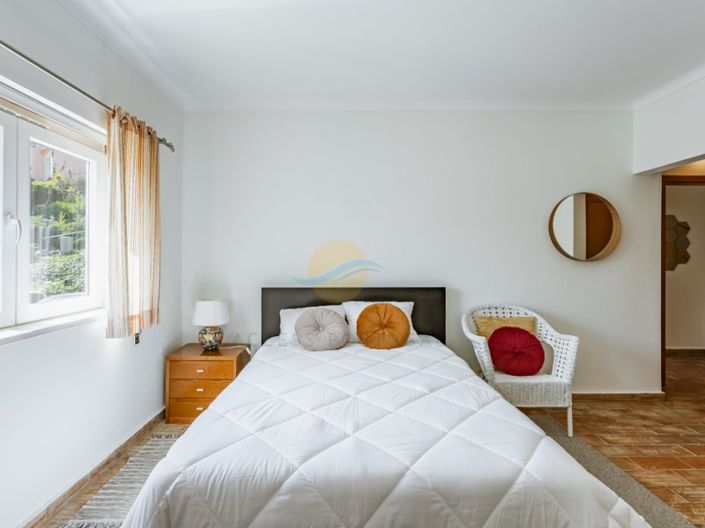 Image No.20-2 Bed Apartment for sale