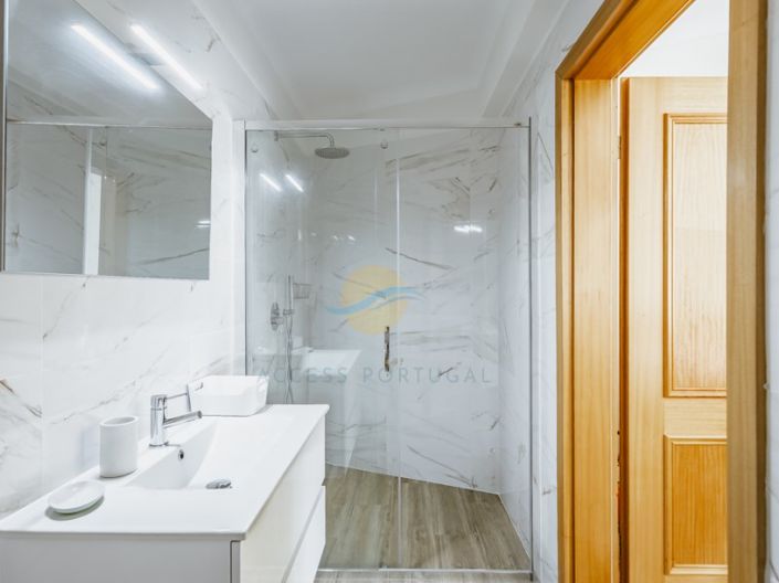 Image No.21-2 Bed Apartment for sale