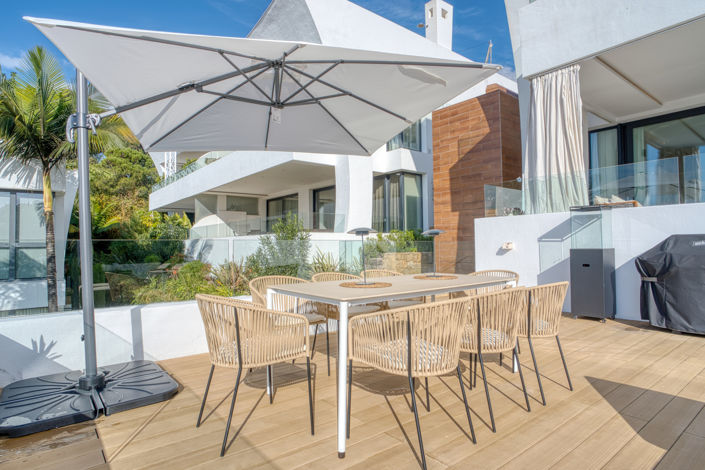 Image No.24-4 Bed Property for sale