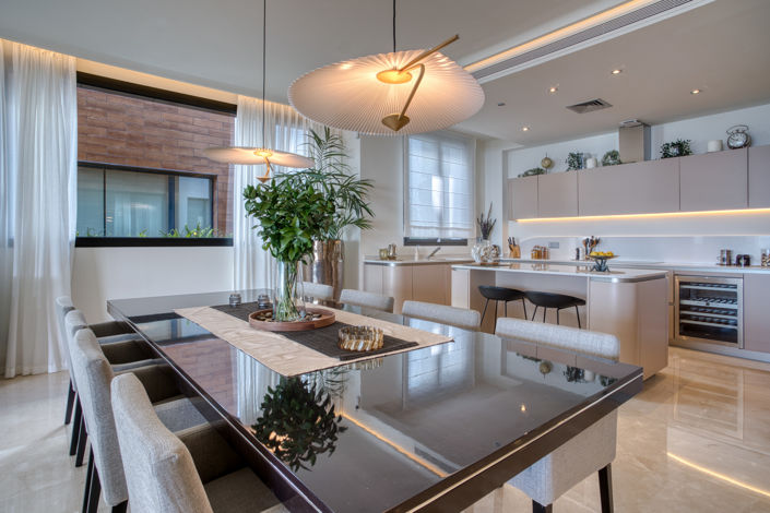 Image No.8-4 Bed Property for sale