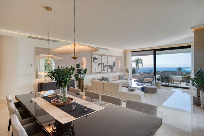Image No.1-4 Bed Property for sale