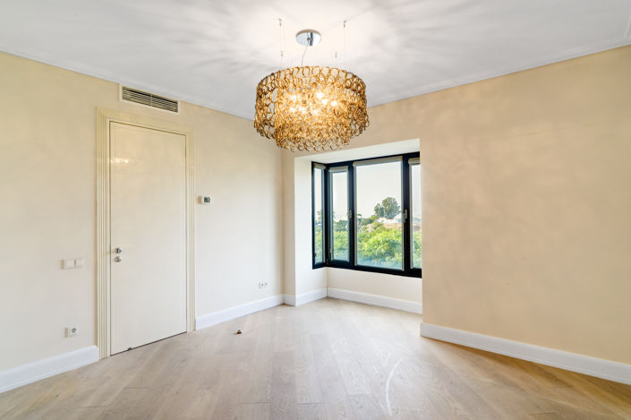 Image No.12-6 Bed Villa for sale