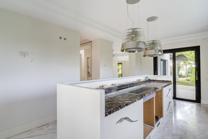 Image No.5-6 Bed Villa for sale