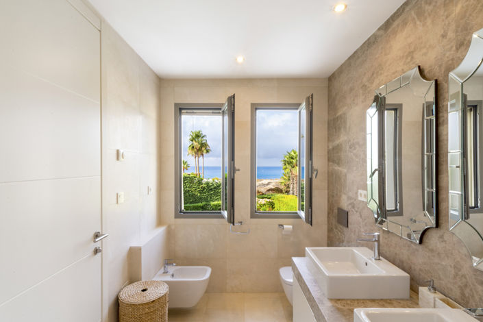 Image No.16-5 Bed Villa for sale