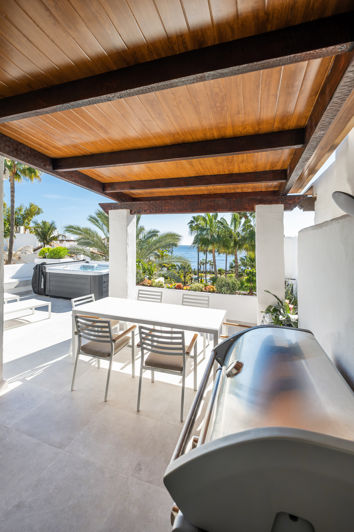 Image No.19-3 Bed Property for sale