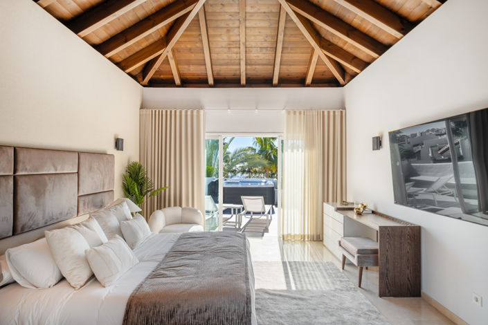 Image No.9-3 Bed Property for sale