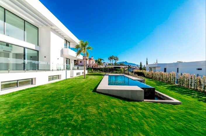 Image No.2-6 Bed Villa for sale