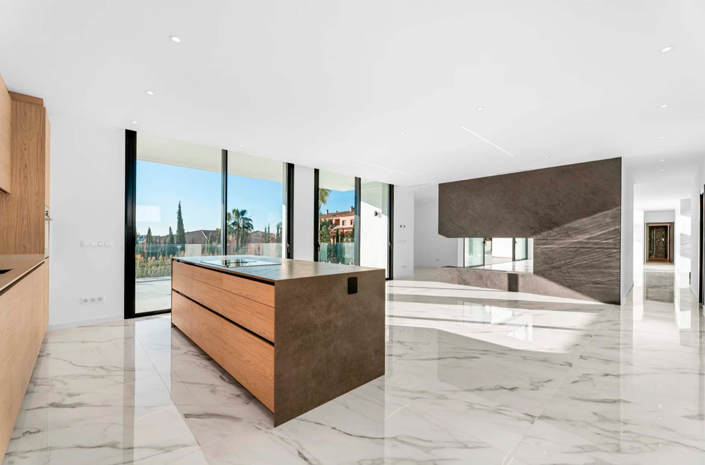 Image No.3-6 Bed Villa for sale