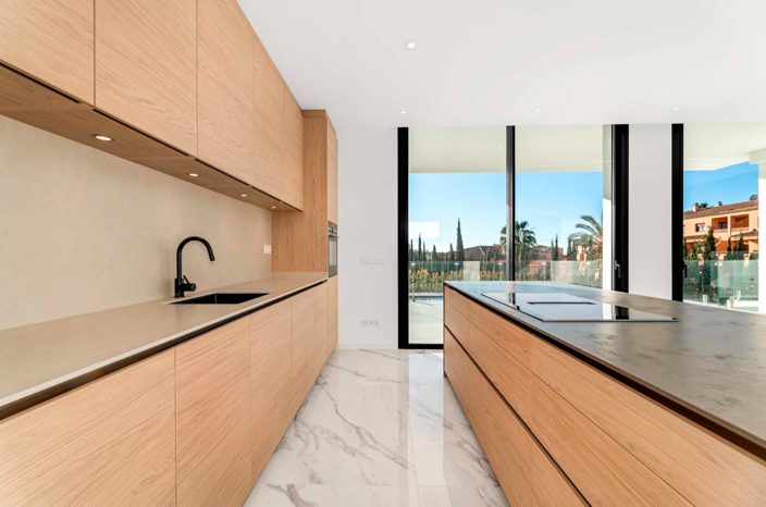 Image No.4-6 Bed Villa for sale