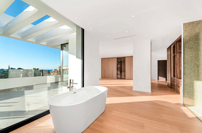 Image No.7-6 Bed Villa for sale