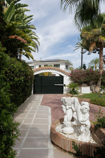 Image No.15-5 Bed Villa for sale