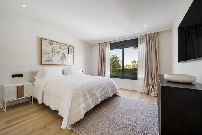 Image No.14-5 Bed Villa for sale