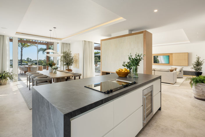 Image No.4-6 Bed Villa for sale