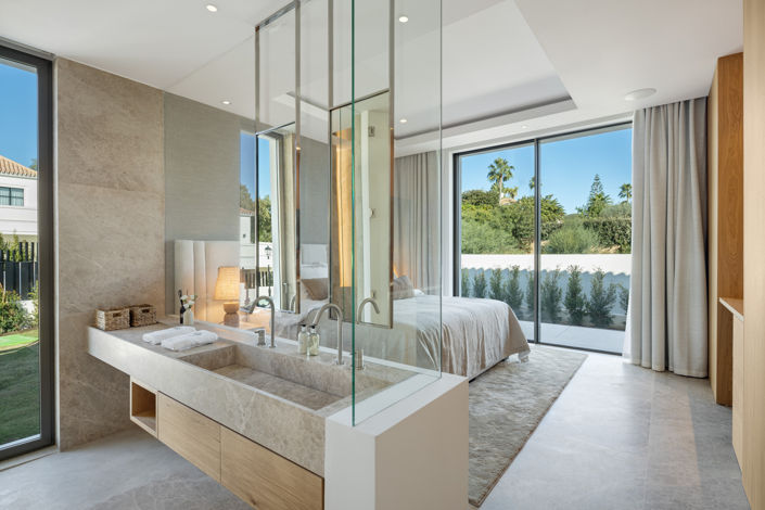 Image No.6-6 Bed Villa for sale