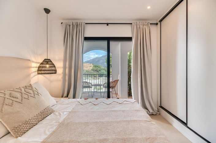 Image No.28-4 Bed Duplex for sale