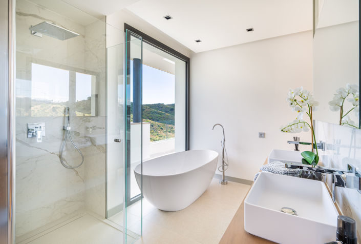 Image No.10-6 Bed Villa for sale