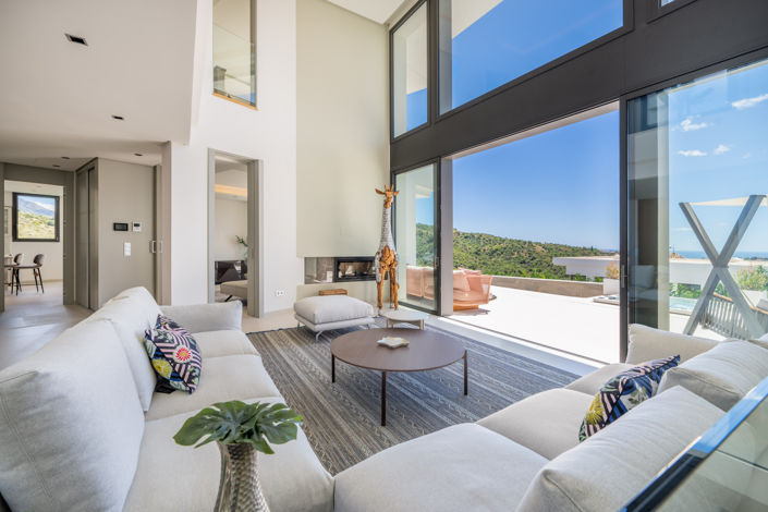 Image No.2-6 Bed Villa for sale