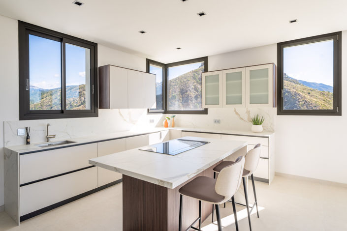 Image No.5-6 Bed Villa for sale