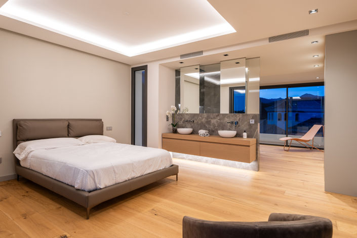 Image No.8-6 Bed Villa for sale