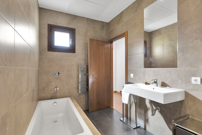 Image No.21-5 Bed Villa for sale