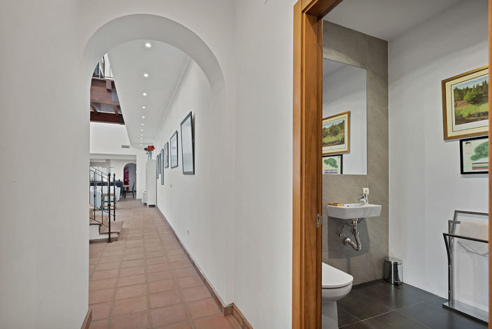 Image No.28-5 Bed Villa for sale