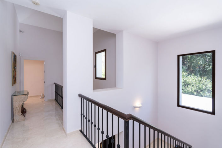 Image No.10-4 Bed Villa for sale