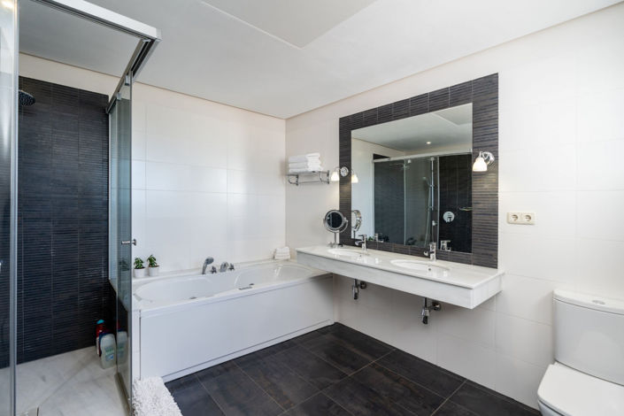 Image No.13-4 Bed Villa for sale