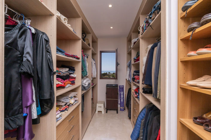 Image No.14-4 Bed Villa for sale