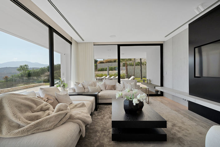 Image No.2-7 Bed Villa for sale