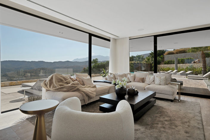 Image No.3-7 Bed Villa for sale