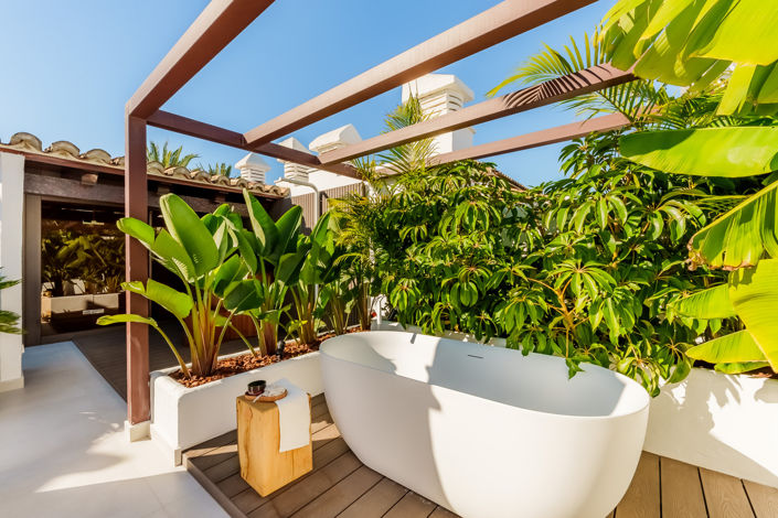 Image No.24-3 Bed Property for sale