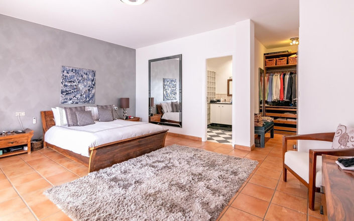 Image No.15-6 Bed Villa for sale