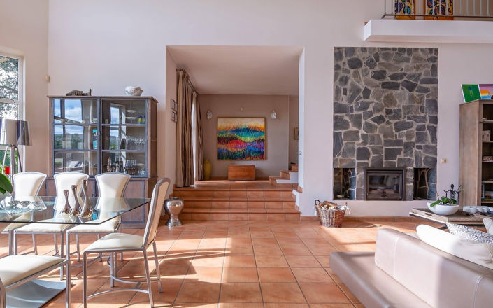 Image No.9-6 Bed Villa for sale