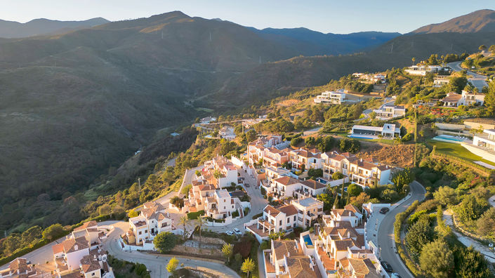 Image No.24-4 Bed Townhouse for sale