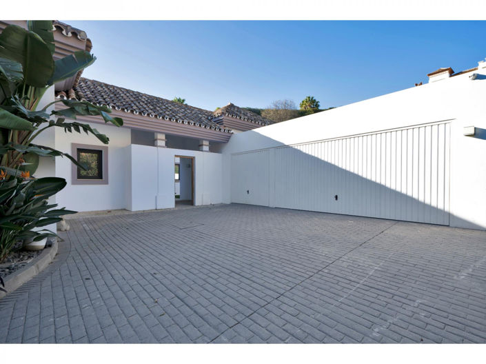 Image No.26-4 Bed Villa for sale