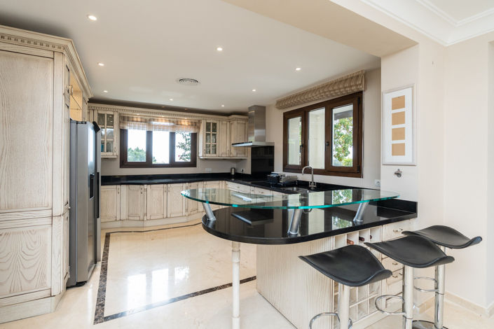 Image No.4-6 Bed Villa for sale