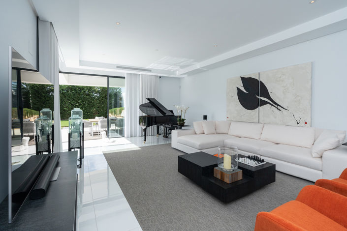 Image No.2-5 Bed Villa for sale