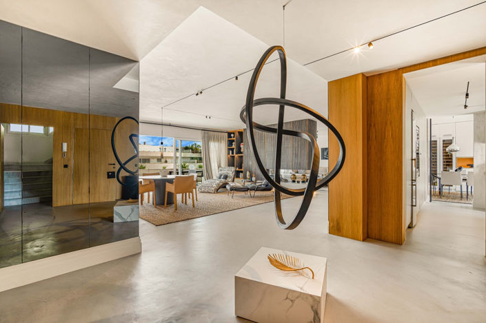 Image No.9-4 Bed Property for sale