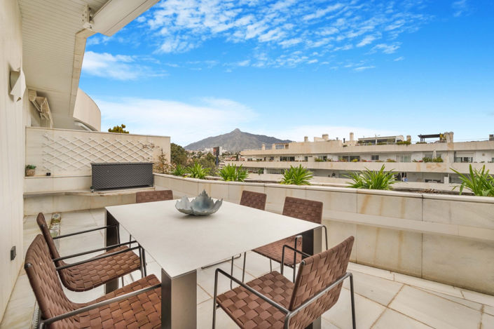 Image No.33-4 Bed Property for sale