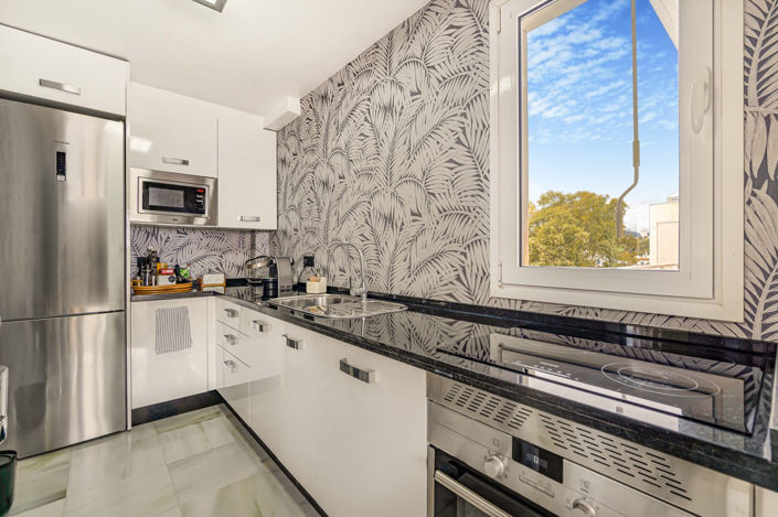 Image No.38-4 Bed Property for sale