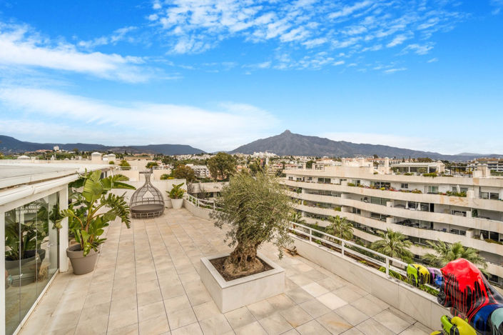 Image No.49-4 Bed Property for sale