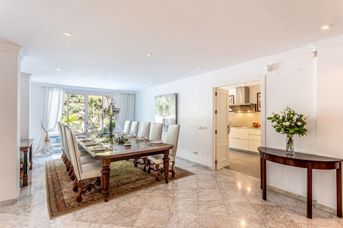 Image No.3-5 Bed Villa for sale