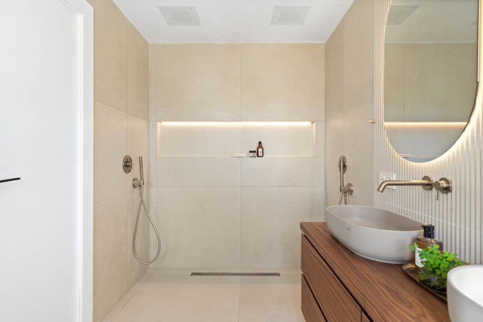 Image No.14-3 Bed Townhouse for sale