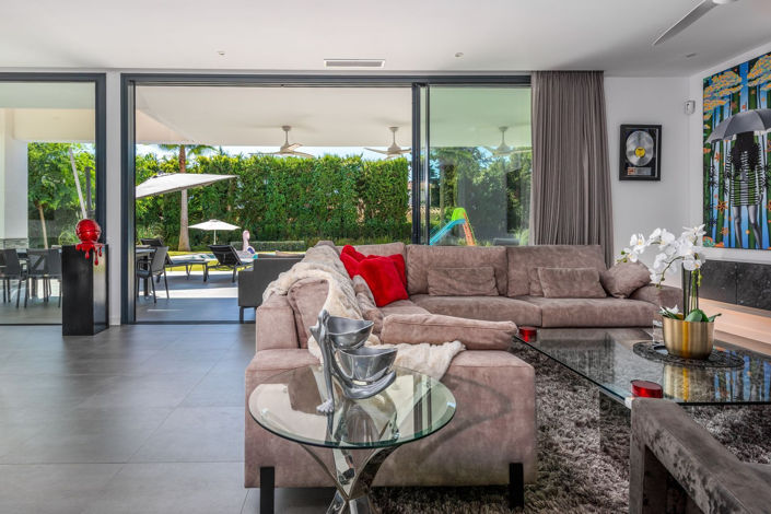 Image No.2-4 Bed Villa for sale