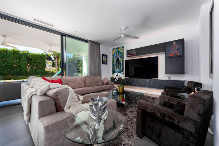 Image No.3-4 Bed Villa for sale